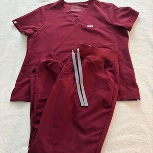 Figs Women's Burgundy Scrub Set